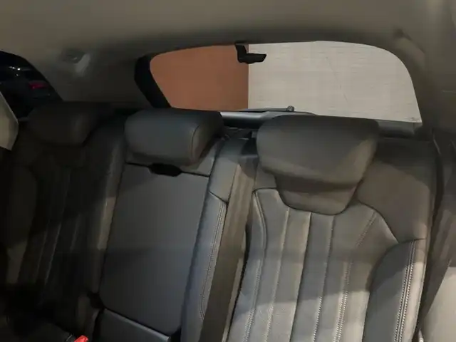 アウディ Ｑ５ 40TDIクワトロ スポーツ 道央・札幌 2020(令2)年 4.3万km グレイシアホワイトメタリック グレイシアホワイトメタリック/ラグジュアリーパッケージ/　・パーシャルレザー/　・マルチカラーアンビエントライトライティング/アシスタンスパッケージ/　・バーチャルコックピット/　・アウディサイドアシスト/　・アウディプレセンスリヤ/　・LEDリヤコンビネーションライト/マトリクスLEDヘッドライト/前後シートヒーター/デコラティブパネルアルミニウムランバス/純正メモリナビ/フルセグTV/CD/DVD/SD/USB/Bluetooth/360°カメラ/パワーテールゲート