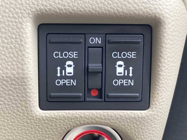 ホンダ Ｎ ＢＯＸ G EX ホンダセンシング 佐賀県 2017(平29)年 2.3万km プレミアムアイボリーP Gathers8インチナビ/バックカメラ/両側パワースライドドア/衝突被害軽減ブレーキ/路線逸脱警報/オートハイビーム機能/アダプティブクルーズコントロール/ドライブレコーダー/ビルトインETC/ステアリングリモコン/プッシュスタート/スマートキー/LEDヘッドライト