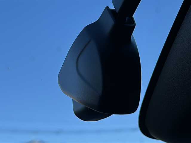 ホンダ ヴェゼル ハイブリッド e:HEV PLaY 茨城県 2022(令4)年 1.8万km ベージュ ホンダセンシング/純正ホンダコネクトナビ/フルセグTV/全方位カメラ/バックカメラ/フロントカメラ/サイドカメラ/純正18インチアルミホイール/純正フロアマット/パノラマルーフ/ハーフレザーシート/LEDヘッドライト/オートライト/パワーリアゲート/ETC2.0/スマートキー