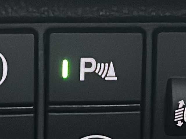 ホンダ ヴェゼル ハイブリッド e:HEV PLaY 茨城県 2022(令4)年 1.8万km ベージュ ホンダセンシング/純正ホンダコネクトナビ/フルセグTV/全方位カメラ/バックカメラ/フロントカメラ/サイドカメラ/純正18インチアルミホイール/純正フロアマット/パノラマルーフ/ハーフレザーシート/LEDヘッドライト/オートライト/パワーリアゲート/ETC2.0/スマートキー