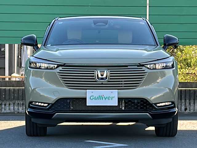 ホンダ ヴェゼル ハイブリッド e:HEV PLaY 茨城県 2022(令4)年 1.8万km ベージュ ホンダセンシング/純正ホンダコネクトナビ/フルセグTV/全方位カメラ/バックカメラ/フロントカメラ/サイドカメラ/純正18インチアルミホイール/純正フロアマット/パノラマルーフ/ハーフレザーシート/LEDヘッドライト/オートライト/パワーリアゲート/ETC2.0/スマートキー