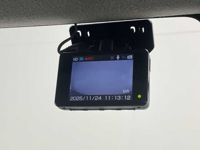 トヨタ ルーミー G 宮崎県 2020(令2)年 3.3万km ライトブルーメタリック 禁煙車/衝突被害軽減ブレーキ/純正9型ナビTV/（NSZT-Y68T/CD/DVD/Bluetooth/FMAM/フルセグTV)/純正ビルトインETC/純正LEDオートライト/純正フロアマット/社外前後ドライブレコーダー/両側電動スライドドア/パノラミックビューモニター/オートマチックハイビーム/クリアランスソナー/オートエアコン/オート電動格納ミラー/ウインカードアミラー/スマートキー/プッシュエンジンスタート/スペアキー/新車時保証書/取扱い説明書