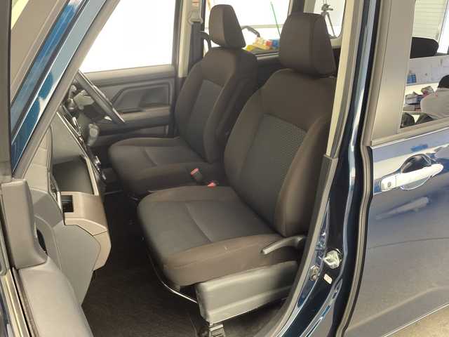 トヨタ ルーミー G 宮崎県 2020(令2)年 3.3万km ライトブルーメタリック 禁煙車/衝突被害軽減ブレーキ/純正9型ナビTV/（NSZT-Y68T/CD/DVD/Bluetooth/FMAM/フルセグTV)/純正ビルトインETC/純正LEDオートライト/純正フロアマット/社外前後ドライブレコーダー/両側電動スライドドア/パノラミックビューモニター/オートマチックハイビーム/クリアランスソナー/オートエアコン/オート電動格納ミラー/ウインカードアミラー/スマートキー/プッシュエンジンスタート/スペアキー/新車時保証書/取扱い説明書