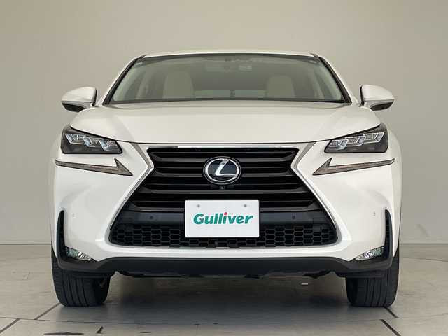 レクサス ＮＸ 200t Iパッケージ 愛知県 2016(平28)年 4.2万km ソニッククォーツ 純正ナビ/全方位カメラ/三眼LEDヘッドライト/本革レザー/レーダークルーズコントロール/シートヒーター/バックカメラ/電動リアゲート/パワーシート/コーナーセンサー/純正アルミホイール/ETC2.0/ブラインドスポットモニター/パドルシフト/ステアリングヒーター/ドライブレコーダー/衝突軽減システム/フルセグ/CD DVD/Bluetooth/ステアリングスイッチ/スマートキー/プッシュスタート