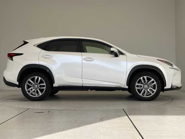 レクサス ＮＸ 200t Iパッケージ 愛知県 2016(平28)年 4.2万km ソニッククォーツ 純正ナビ/全方位カメラ/三眼LEDヘッドライト/本革レザー/レーダークルーズコントロール/シートヒーター/バックカメラ/電動リアゲート/パワーシート/コーナーセンサー/純正アルミホイール/ETC2.0/ブラインドスポットモニター/パドルシフト/ステアリングヒーター/ドライブレコーダー/衝突軽減システム/フルセグ/CD DVD/Bluetooth/ステアリングスイッチ/スマートキー/プッシュスタート