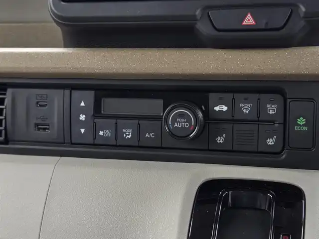 ホンダ Ｎ ＢＯＸ 鹿児島県 2024(令6)年 1.7万km トワイライトミストブラックパール ディーラーＯＰ純正ドライブレコーダー　/アダプティブクルーズコントロール　/両側パワースライドドア　/純正メモリーナビ（ＶＸＭ－２４５ＺＦＥｉ）　/ビルトインＥＴＣ　/ホンダコネクト　/ホンダセンシング/Bluetoothオーディオ/フルセグテレビ/バックカメラ/D+N席シートヒーター/横滑り防止装置/レーンキープアシスト/前後パーキングセンサー/プッシュスタート/スマートキー/エアバッグ(W+サイド)/カーテンエアバッグ