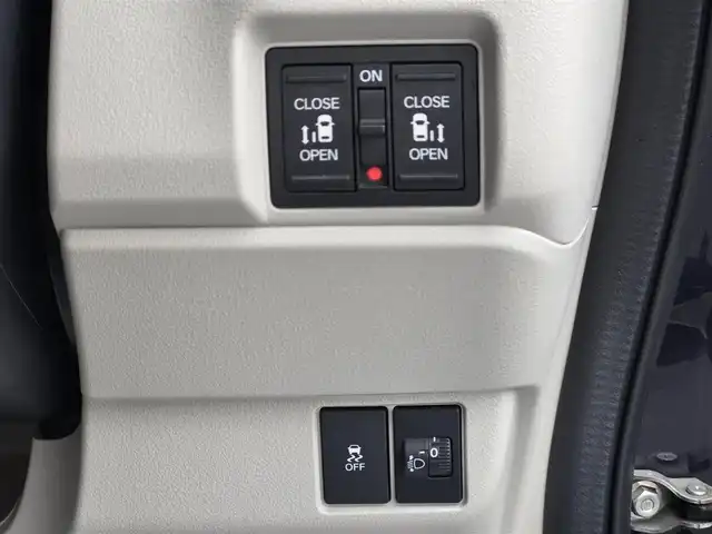 ホンダ Ｎ ＢＯＸ 鹿児島県 2024(令6)年 1.7万km トワイライトミストブラックパール ディーラーＯＰ純正ドライブレコーダー　/アダプティブクルーズコントロール　/両側パワースライドドア　/純正メモリーナビ（ＶＸＭ－２４５ＺＦＥｉ）　/ビルトインＥＴＣ　/ホンダコネクト　/ホンダセンシング/Bluetoothオーディオ/フルセグテレビ/バックカメラ/D+N席シートヒーター/横滑り防止装置/レーンキープアシスト/前後パーキングセンサー/プッシュスタート/スマートキー/エアバッグ(W+サイド)/カーテンエアバッグ