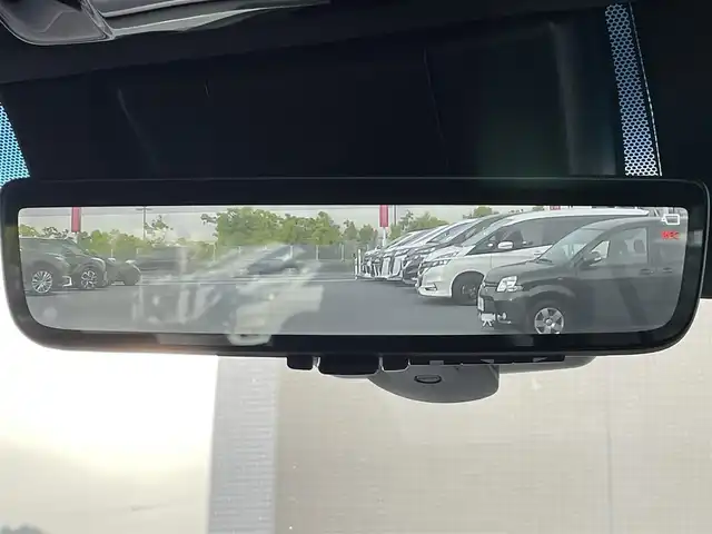 トヨタ ハリアー ハイブリッド Z 山口県 2022(令4)年 3.4万km ホワイトパールクリスタルシャイン JBL 12.3型ナビ フルセグTV BT USB AUX/全周囲カメラ/デジタルインナーミラー/ハーフレザーシート/パワーシート/パワーバックドア/ビルトイン 2.0ETC/19インチ アルミホイール/衝突被害軽減ブレーキ/レーダークルーズコントロール/レーンアシスト/オートマチックハイビーム/LEDオートヘッドライト/フォグライト/コーナーセンサー/スマートキー 2個/ステアリングリモコン/置くだけ充電/W サイド カーテン ニー エアバッグ/保証書 取説/禁煙車