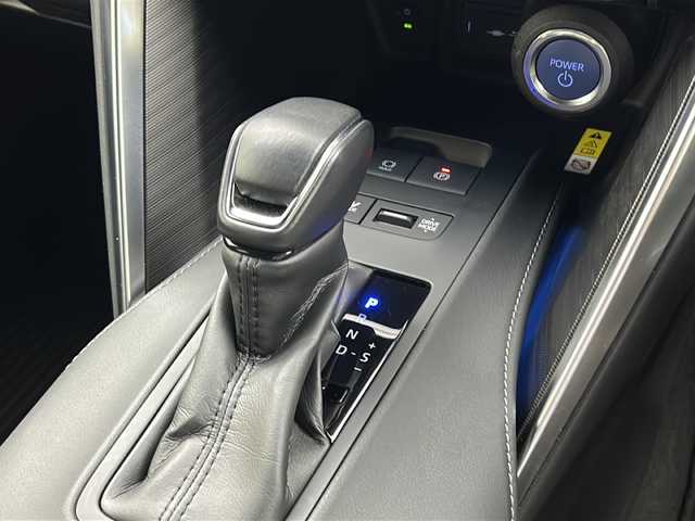 トヨタ ハリアー ハイブリッド Z 栃木県 2022(令4)年 3.4万km ホワイトパールクリスタルシャイン JBL 12.3型ナビ フルセグTV BT USB AUX/全周囲カメラ/デジタルインナーミラー（ドラレコ一体型）/ハーフレザーシート/パワーシート/パワーバックドア/ビルトイン 2.0ETC/19インチ アルミホイール/衝突被害軽減ブレーキ/レーダークルーズコントロール/レーンアシスト/オートマチックハイビーム/LEDオートヘッドライト/フォグライト/コーナーセンサー/スマートキー 2個/ステアリングリモコン/置くだけ充電/W サイド カーテン ニー エアバッグ/保証書 取説/禁煙車
