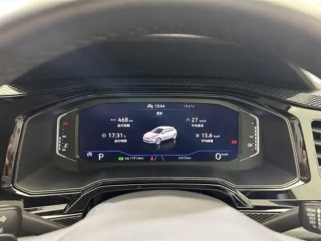 フォルクスワーゲン ＶＷ ポロ TSI アクティブ 愛媛県 2022(令4)年 2.4万km 白 衝突軽減ブレーキ　レーダークルーズコントロール　純正ディスプレイオーディオ　Bluetooth　AppleCarPlay AndroidAuto　FM　AM　SD　USB バックカメラ　本革ステアリング　パドルシフト　ステアリングリモコン　ICターボ　ウインカーミラー　プッシュスタート　スマートキー　スペアキー