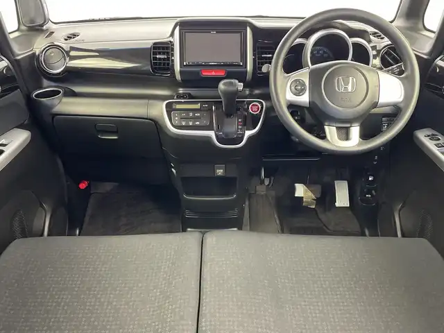 ホンダ Ｎ ＢＯＸ カスタム SSパッケージ 新潟県 2015(平27)年 4.3万km プレミアムベルベットパープル・パール 社外メモリナビ（型式：AVN-G05）/・AM/FM/CD/DVD/Bluetooth/USB/フルセグ/バックモニター/両側パワースライドドア/ベンチシート/キセノンヘッドライト/オートライト/純正フロアマット/純正14インチAW夏タイヤ/ABS/横滑り防止機能/保証書