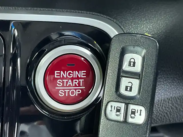 ホンダ Ｎ ＢＯＸ カスタム SSパッケージ 新潟県 2015(平27)年 4.3万km プレミアムベルベットパープル・パール 社外メモリナビ（型式：AVN-G05）/・AM/FM/CD/DVD/Bluetooth/USB/フルセグ/バックモニター/両側パワースライドドア/ベンチシート/キセノンヘッドライト/オートライト/純正フロアマット/純正14インチAW夏タイヤ/ABS/横滑り防止機能/保証書