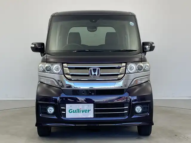 ホンダ Ｎ ＢＯＸ カスタム SSパッケージ 新潟県 2015(平27)年 4.3万km プレミアムベルベットパープル・パール 社外メモリナビ（型式：AVN-G05）/・AM/FM/CD/DVD/Bluetooth/USB/フルセグ/バックモニター/両側パワースライドドア/ベンチシート/キセノンヘッドライト/オートライト/純正フロアマット/純正14インチAW夏タイヤ/ABS/横滑り防止機能/保証書