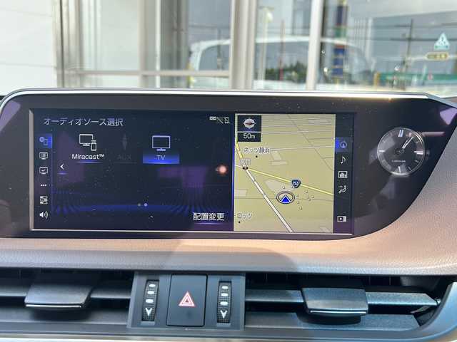 レクサス ＥＳ 300h バージョンL 静岡県 2019(令1)年 2.9万km アイスエクリュマイカメタリック 純正ナビ/・AM/FM/・サウンドライブラリ/・CD/DVD/・SD/・USB/・Bluetooth/・Miracast/・AUX/・フルセグTV/主要装備/・ＥＴＣ２．０/・全方位カメラ/・サンルーフ/・ヘッドアップディスプレイ/・ブラインドスポットモニター/・三眼ＬＥＤヘッドライト/・デジタルインナーミラー/・プリクラッシュセーフティ/・本革シート/・シートヒーター＆ベンチレーション/・ステアリングヒーター/・追従クルコン/・パドルシフト/・オートハイビーム/・ドライブレコーダー/・電動チルト＆テレスコピックステアリング/・サイドカーテンエアバッグ