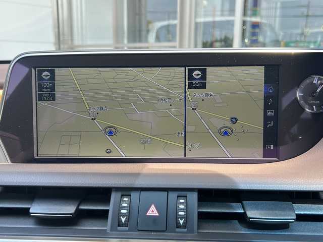 レクサス ＥＳ 300h バージョンL 静岡県 2019(令1)年 2.9万km アイスエクリュマイカメタリック 純正ナビ/・AM/FM/・サウンドライブラリ/・CD/DVD/・SD/・USB/・Bluetooth/・Miracast/・AUX/・フルセグTV/主要装備/・ＥＴＣ２．０/・全方位カメラ/・サンルーフ/・ヘッドアップディスプレイ/・ブラインドスポットモニター/・三眼ＬＥＤヘッドライト/・デジタルインナーミラー/・プリクラッシュセーフティ/・本革シート/・シートヒーター＆ベンチレーション/・ステアリングヒーター/・追従クルコン/・パドルシフト/・オートハイビーム/・ドライブレコーダー/・電動チルト＆テレスコピックステアリング/・サイドカーテンエアバッグ