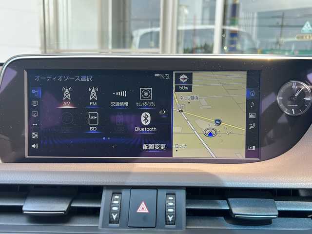 レクサス ＥＳ 300h バージョンL 静岡県 2019(令1)年 2.9万km アイスエクリュマイカメタリック 純正ナビ/・AM/FM/・サウンドライブラリ/・CD/DVD/・SD/・USB/・Bluetooth/・Miracast/・AUX/・フルセグTV/主要装備/・ＥＴＣ２．０/・全方位カメラ/・サンルーフ/・ヘッドアップディスプレイ/・ブラインドスポットモニター/・三眼ＬＥＤヘッドライト/・デジタルインナーミラー/・プリクラッシュセーフティ/・本革シート/・シートヒーター＆ベンチレーション/・ステアリングヒーター/・追従クルコン/・パドルシフト/・オートハイビーム/・ドライブレコーダー/・電動チルト＆テレスコピックステアリング/・サイドカーテンエアバッグ