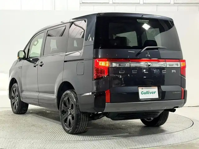 三菱 デリカＤ：５ シャモニー 大阪府 2025(令7)年 0.1千km グラファイトグレーメタリック/ブラックマイカ 登録済未使用車 ALPINE11incナビTV 360カメラ ハーフレザー パワーシート ステアリングヒーター 電動リアゲート レーダークルコン 衝突軽減ブレーキ レーンアシスト ブラインドSM 両側パワースライドドア