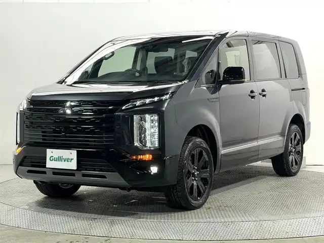 三菱 デリカＤ：５ シャモニー 大阪府 2025(令7)年 0.1千km グラファイトグレーメタリック/ブラックマイカ 登録済未使用車 ALPINE11incナビTV 360カメラ ハーフレザー パワーシート ステアリングヒーター 電動リアゲート レーダークルコン 衝突軽減ブレーキ レーンアシスト ブラインドSM 両側パワースライドドア