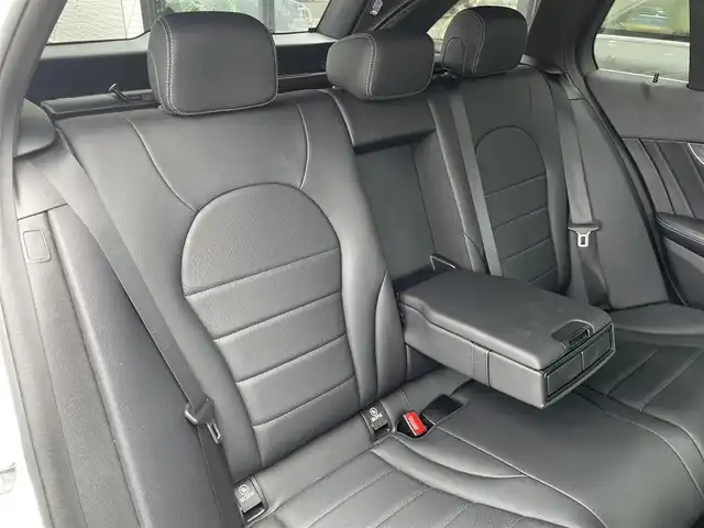 メルセデス・ベンツ Ｃ２００ ステーションワゴン アバンギャルドAMGライン 千葉県 2019(平31)年 4.1万km ダイヤモンドホワイト ARTICOレザー/パワーシート/シートヒーター/純正HDDナビ/バックカメラ/地デジ/パワーバックドア/純正18インチAW/エアボディコントロール/マルチビームLEDライト