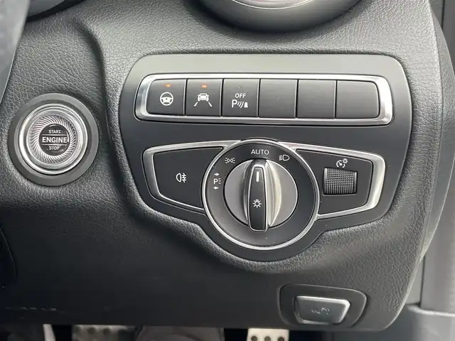 メルセデス・ベンツ Ｃ２００ ステーションワゴン アバンギャルドAMGライン 千葉県 2019(平31)年 4.1万km ダイヤモンドホワイト ARTICOレザー/パワーシート/シートヒーター/純正HDDナビ/バックカメラ/地デジ/パワーバックドア/純正18インチAW/エアボディコントロール/マルチビームLEDライト