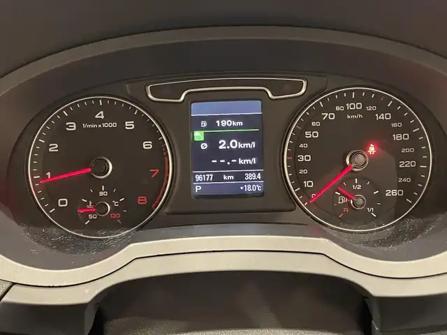 アウディ Ｑ３ 2．0 TFSI クワトロ 新潟県 2014(平26)年 9.7万km ファントムブラックパールエフェクト ワンオーナー/４WD/ドライブレコーダー/ETC/アイドリングストップ/横滑り防止装置