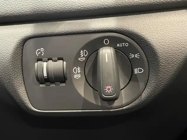アウディ Ｑ３ 2．0 TFSI クワトロ 新潟県 2014(平26)年 9.7万km ファントムブラックパールエフェクト ワンオーナー/４WD/ドライブレコーダー/ETC/アイドリングストップ/横滑り防止装置