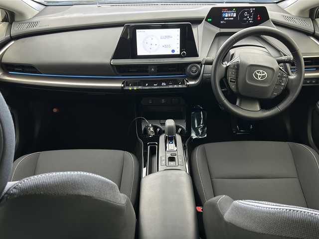 トヨタ プリウス G 宮城県 2024(令6)年 0.8万km アティチュードブラックマイカ 4WD /純正ディスプレイオーディオ/(AM/FM/TV/USB/Miracast)/バックカメラ/トヨタセーフティーセンス/レーダークルーズコントロール/BSM/シートヒーター/プッシュスタート/スマートキー/ウィンドシールドデアイサー/リアカメラウォッシャー/オートライト/オートマチックハイビーム/LEDヘッドライト/ヘッドライトレベライザー/社外17インチアルミホイール