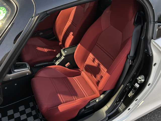 ダイハツ コペン ローブ 愛媛県 2023(令5)年 2.2万km パールホワイトⅢ 社外ナビ/・Bluetooth/・CD/DVD/ワンセグ/バックカメラ/ETC/前席シートヒーター/ドライブレコーダー前のみ/純正フロアマット/純正16インチAW/純正フロアマット/オートライト/オートLEDヘッドライト/フォグランプ/横滑り防止装置/アイドリングストップ/プッシュスタート