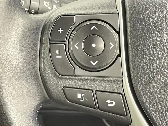 トヨタ ヴォクシー ZS 煌Ⅱ 千葉県 2017(平29)年 6.8万km ブラック 禁煙車/トヨタセーフティセンス/　・プリクラッシュセーフティ/　・レーンディパーチャーアラート/　・オートマチックハイビーム/　・先行車発進お知らせ機能/純正9インチメモリナビ/　CD/DVD/BT/フルセグTV/両側パワースライドドア/ビルトインETC/バックカメラ/電動格納ミラー/革巻きステアリング/ステアリングスイッチ/プッシュスタート&スマートキー/純正16インチアルミホイール/LEDヘッドライト