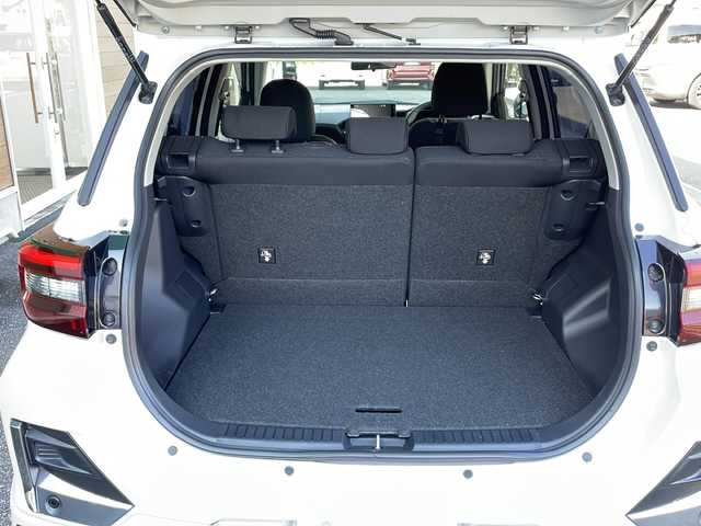 トヨタ ライズ Z 岐阜県 2021(令3)年 5.1万km シャイニングホワイトパール 禁煙車/モデリスタエアロ/純正ディスプレイオーディオ/アップルカープレイ/アンドロイドオート/AM/FM/USB/フルセグTV/クルーズコントロール/４WD/シートヒーター/前後コーナーセンサー/衝突軽減ブレーキ/アラウンドビュー/純正ドライブレコーダー/ビルトインETC2.0/アイドリングストップ/ハンドルスイッチ/カーテンエアバッグ/オートエアコン/エンジンスターター/プッシュスタート/スマートキー/スペアキー