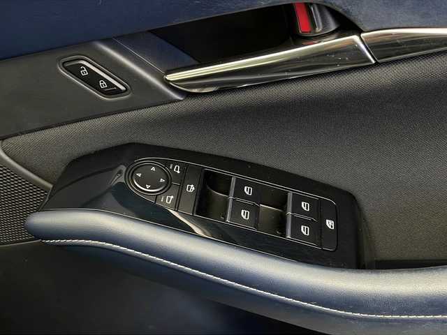 マツダ ＣＸ－３０ 20S プロアクティブ 長野県 2021(令3)年 4.3万km ディープクリスタルブルーマイカ 純正SDナビ/（FM/AM/Bluetooth/USB/DVD/メモリーオーディオ/フルセグTV/HDMI）/i-ACTIVSENSE/・アドバンスドスマートシティブレーキサポート/・AT誤発進抑制制御（前後）/・スマートシティブレーキサポート/・スマートブレーキサポート/・クルージング＆トラフィックサポート/・レーダークルーズコントロール/・レーンキープアシストシステム/・リアシートアラート/・コーナーセンサー/電動リアゲート/電子パーキングブレーキ/オートホールド/SPORT/NORMAL切替/革巻きステアリング/ステアリングスイッチ/前席オートパワーウィンドウ/LEDヘッドライト/オートライト/オートハイビーム/オートワイパー/ライト付きバニティミラー/電格ウインカーミラー/前後ドライブレコーダー/純正フロアマット/純正18インチアルミホイール/スペアキー×1