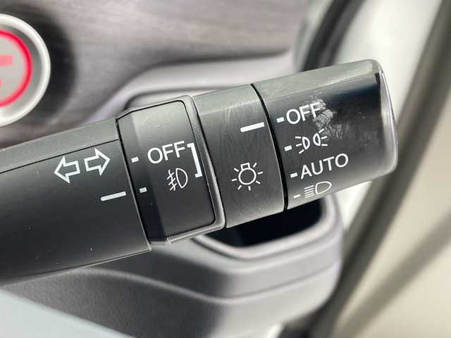 ホンダ フリード ハイブリット G ホンダセンシング 愛知県 2017(平29)年 6万km ホワイトオーキッドパール 社外ナビ/・Bluetooth/・CD/DVD/・フルセグテレビ/バックカメラ/レーダークルーズコントロール/衝突軽減ブレーキ/レーンキープアシスト/ハーフレザーシート/ルーフキャリア/RAZOシフトノブ/両側パワースライドドア/ビルトインETC