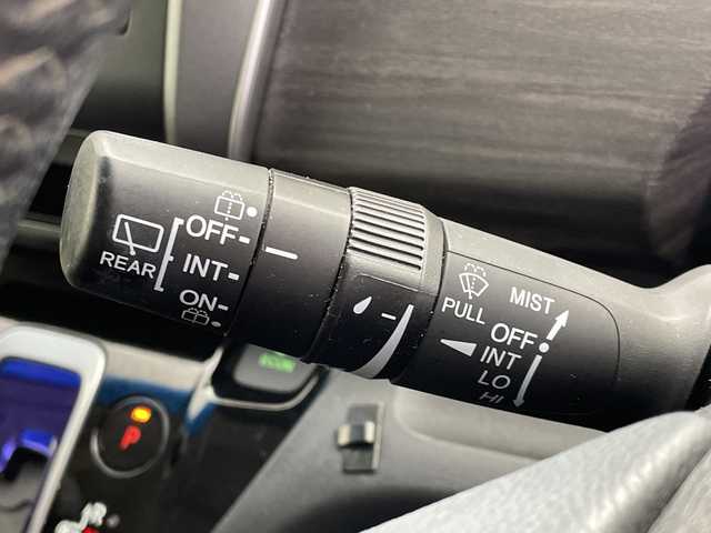 ホンダ フリード ハイブリット G ホンダセンシング 愛知県 2017(平29)年 6万km ホワイトオーキッドパール 社外ナビ/・Bluetooth/・CD/DVD/・フルセグテレビ/バックカメラ/レーダークルーズコントロール/衝突軽減ブレーキ/レーンキープアシスト/ハーフレザーシート/ルーフキャリア/RAZOシフトノブ/両側パワースライドドア/ビルトインETC