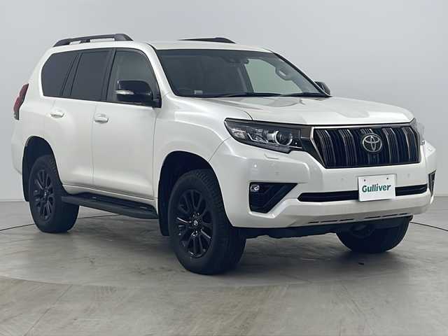 トヨタ ランドクルーザー プラド TX Lパッケージ ブラックED 道央・札幌 2021(令3)年 1.5万km ホワイトパールクリスタルシャイン ・4WD/・寒冷地仕様/・ルーフレール/・リアスポイラー/・サイドステップ/・純正ディスプレイオーディオ/（TV/BT/AppleCarPlay/AndroidAuto）/・全方位カメラ/・バックカメラ/・アダプティブクルーズコントロール/・革シート/・前席パワーシート＆シートヒーター＆ベンチレーション/・ドアミラーヒーター/・フロントワイパーデアイザー/・ビルトインETC2.0/・オートライト/・オートマチックハイビーム/・TSS/・横滑り防止装置/・LDA
