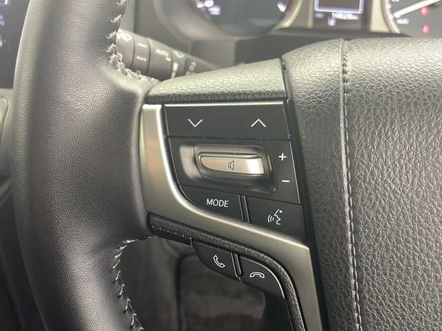 トヨタ ランドクルーザー プラド TX Lパッケージ ブラックED 道央・札幌 2021(令3)年 1.5万km ホワイトパールクリスタルシャイン ・4WD/・寒冷地仕様/・ルーフレール/・リアスポイラー/・サイドステップ/・純正ディスプレイオーディオ/（TV/BT/AppleCarPlay/AndroidAuto）/・全方位カメラ/・バックカメラ/・アダプティブクルーズコントロール/・革シート/・前席パワーシート＆シートヒーター＆ベンチレーション/・ドアミラーヒーター/・フロントワイパーデアイザー/・ビルトインETC2.0/・オートライト/・オートマチックハイビーム/・TSS/・横滑り防止装置/・LDA