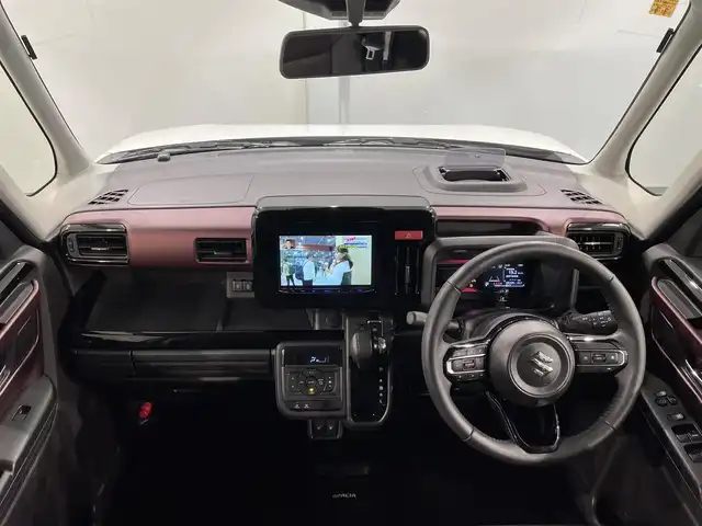 スズキ スペーシア カスタム HYBRID XS 愛知県 2023(令5)年 1.4万km ピュアホワイトP ８incナビ/CD/DVD/BT/フルセグTV/衝突軽減ブレーキ/クルーズコントロール/車線逸脱警報/先行車発進お知らせ機能/踏み間違い防止/両側パワースライドドア/ヘッドアップディスプレイ/シートヒーター/ステアリングヒーター/サーキュレーター/オートブレーキホールド/電子サイドブレーキ/スマートキー/プッシュスタート/LEDヘッドライト/オートライト/ハイビームアシスト