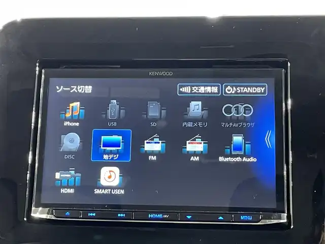 スズキ スペーシア カスタム HYBRID XS 愛知県 2023(令5)年 1.4万km ピュアホワイトP ８incナビ/CD/DVD/BT/フルセグTV/衝突軽減ブレーキ/クルーズコントロール/車線逸脱警報/先行車発進お知らせ機能/踏み間違い防止/両側パワースライドドア/ヘッドアップディスプレイ/シートヒーター/ステアリングヒーター/サーキュレーター/オートブレーキホールド/電子サイドブレーキ/スマートキー/プッシュスタート/LEDヘッドライト/オートライト/ハイビームアシスト