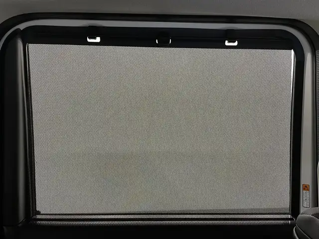 スズキ スペーシア カスタム HYBRID XS 愛知県 2023(令5)年 1.4万km ピュアホワイトP ８incナビ/CD/DVD/BT/フルセグTV/衝突軽減ブレーキ/クルーズコントロール/車線逸脱警報/先行車発進お知らせ機能/踏み間違い防止/両側パワースライドドア/ヘッドアップディスプレイ/シートヒーター/ステアリングヒーター/サーキュレーター/オートブレーキホールド/電子サイドブレーキ/スマートキー/プッシュスタート/LEDヘッドライト/オートライト/ハイビームアシスト