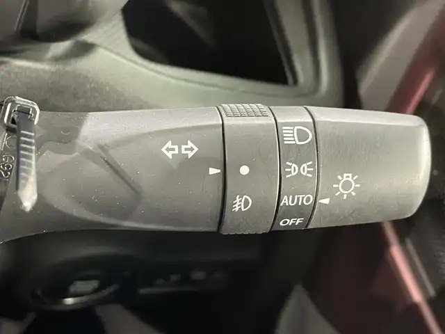 スズキ スペーシア カスタム HYBRID XS 愛知県 2023(令5)年 1.4万km ピュアホワイトP ８incナビ/CD/DVD/BT/フルセグTV/衝突軽減ブレーキ/クルーズコントロール/車線逸脱警報/先行車発進お知らせ機能/踏み間違い防止/両側パワースライドドア/ヘッドアップディスプレイ/シートヒーター/ステアリングヒーター/サーキュレーター/オートブレーキホールド/電子サイドブレーキ/スマートキー/プッシュスタート/LEDヘッドライト/オートライト/ハイビームアシスト