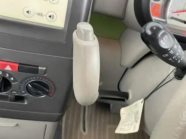 ダイハツ ムーヴ コンテ L 千葉県 2015(平27)年 12.1万km マスカットグリーンメタリック ユーザー買取車両/純正オーディオ/・CD/ラジオ/AUX/キーレスエントリー/社外フロアマット/サイドバイザー/電動格納ミラー/ハロゲンヘッドライト