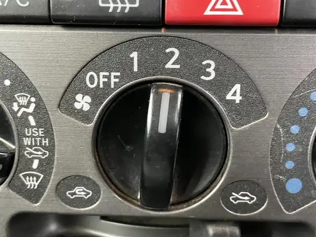 ダイハツ ムーヴ コンテ L 千葉県 2015(平27)年 12.1万km マスカットグリーンメタリック ユーザー買取車両/純正オーディオ/・CD/ラジオ/AUX/キーレスエントリー/社外フロアマット/サイドバイザー/電動格納ミラー/ハロゲンヘッドライト