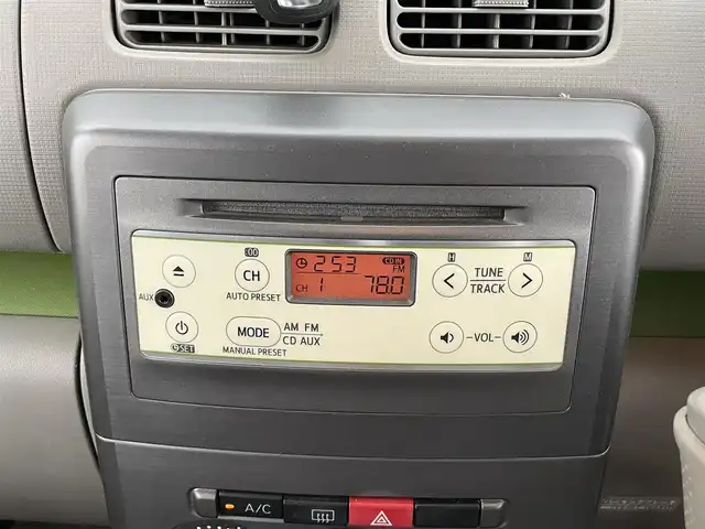 ダイハツ ムーヴ コンテ L 千葉県 2015(平27)年 12.1万km マスカットグリーンメタリック ユーザー買取車両/純正オーディオ/・CD/ラジオ/AUX/キーレスエントリー/社外フロアマット/サイドバイザー/電動格納ミラー/ハロゲンヘッドライト