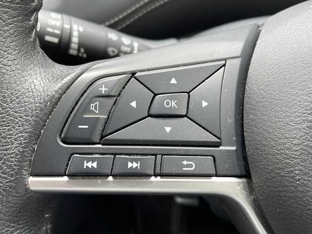 日産 セレナ ハイウェイスター プロパイロットED 長野県 2017(平29)年 4.5万km ブリリアントホワイトパール 社外SDナビ /フルセグ/CD/DVD/Bluetooth接続/ETC/プッシュスタート/ドライブレコーダー /両側スライドドア/ステアリングスイッチ/クルーズコントロール/コーナーセンサー/LEDヘッドライト/オートライト/衝突軽減システム/盗難防止/横滑り防止