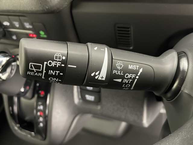 ホンダ Ｎ ＢＯＸ カスタム 長野県 2025(令7)年 0.1千km クリスタルブラックパール 4WD/届出済未使用車/ホンダセンシング/・路外逸脱抑制機能/・踏み間違い衝突軽減システム/・パーキングセンサーシステム/・衝突軽減ブレーキ/・先行車発進お知らせ機能/・歩行者事故低減ステアリング/・標識認識機能/・踏み間違い衝突軽減システム/・急アクセル抑制機能/プッシュスタートボタン/アイドリングストップ/スマートキー/レーダークルーズコントロール/Type-C充電/D+N席シートヒーター/左側電動スライドドア/純正14インチアルミ/ABS/横滑り防止装置/オートライト/オートハイビーム/LEDヘッドライト/W+カーテンエアバッグ/保証書/取扱説明書/スペアキー×1