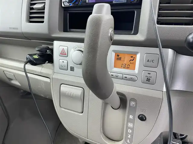 日産 ＮＶ１００クリッパー リオ E 富山県 2015(平27)年 8.3万km スノーパールホワイト ポータブルナビ/ワンセグTV/AM/FM/CD/USB/AUXプレイヤー/純正AW付きサマータイヤ積込（2mm）/片側パワースライドドア/D席シートヒーター/社外13インチAW/リモコンキー/スペアキー有/オートエアコン/社外フロアマット