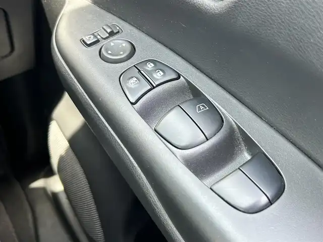 日産 セレナ ハイウェイスター 奈良県 2020(令2)年 3.1万km ブリリアントホワイトパール 純正ナビ　/フルセグＴＶ　/ビルドインＥＴＣ　/Ｂｌｕｅｔｏｏｔｈ　/後席用モニター/両側パワスラ　/ドライブレコーダー　/アラウンドビューモニター　/電動パーキングブレーキ　/オートマチックブレーキホールド　/プロパイロット/純正アルミホイール/コーナーセンサー前後/LEDヘッドライト/オートライト/衝突被害軽減システム