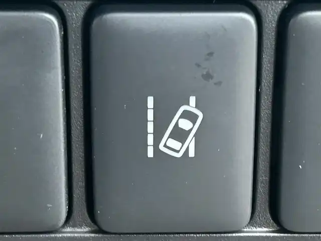 三菱 デリカＤ：５ シャモニー 岡山県 2025(令7)年 0.1千km ブラックダイヤモンド 登録済未使用車/登録時走行距離7km/ワンオーナー/禁煙車/ディーゼルターボ/ALPINE11インチナビ/　(CD/DVD/フルセグTV/Bluetooth)/バックカメラ/クルーズコントロール(追従走行あり)/衝突被害軽減システム/車線逸脱警報（レーンキープアシスト）/両側パワースライドドア/ハーフレザーシート/シートヒーター/パワーバックドア/ステアリングヒーター/革巻きステアリング/ステアリングスイッチ/純正LEDヘッドライト/フォグライト/オートライト/プッシュスタート/スマートキー/スペアキー×1/パドルシフト/アイドリングストップ/純正アルミホイール 18インチ/電動格納ミラー/横滑防止装置/盗難防止装置/取扱説明書/新車時整備手帳（保証書）