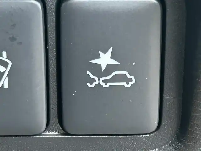 三菱 デリカＤ：５ シャモニー 岡山県 2025(令7)年 0.1千km ブラックダイヤモンド 登録済未使用車/登録時走行距離7km/ワンオーナー/禁煙車/ディーゼルターボ/ALPINE11インチナビ/　(CD/DVD/フルセグTV/Bluetooth)/バックカメラ/クルーズコントロール(追従走行あり)/衝突被害軽減システム/車線逸脱警報（レーンキープアシスト）/両側パワースライドドア/ハーフレザーシート/シートヒーター/パワーバックドア/ステアリングヒーター/革巻きステアリング/ステアリングスイッチ/純正LEDヘッドライト/フォグライト/オートライト/プッシュスタート/スマートキー/スペアキー×1/パドルシフト/アイドリングストップ/純正アルミホイール 18インチ/電動格納ミラー/横滑防止装置/盗難防止装置/取扱説明書/新車時整備手帳（保証書）