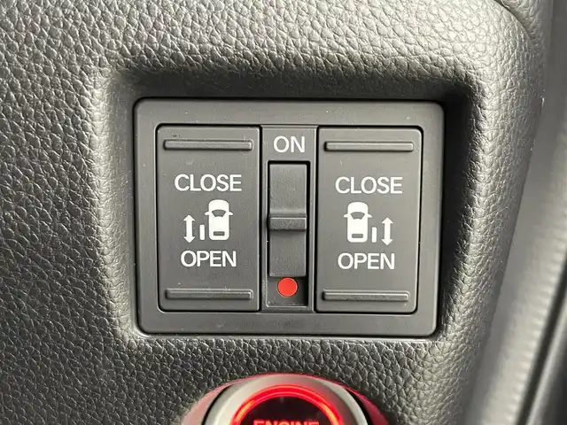 ホンダ Ｎ ＢＯＸ カスタム G L ターボ ホンダセンシング 群馬県 2017(平29)年 5.4万km クリスタルブラックパール ターボ/4WD/純正ギャザーズナビ（VXM-184VFi)/・CD/DVD/SD/USB/Bluetooth/フルセグＴＶ/・バックカメラ/＝＝＝＝＝＝/両側パワースライドドア　純正ギャザーズナビ　バックカメラ　ハーフレザーシート　シートヒーター　ドライブレコーダー　ビルトインＥＴＣ　ＬＥＤヘッドライト　スマートキー　外ＡＷ冬タイヤ車載　４ＷＤ　ターボ