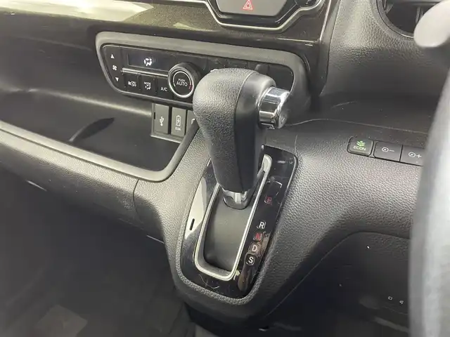 ホンダ Ｎ ＢＯＸ カスタム G L ターボ ホンダセンシング 群馬県 2017(平29)年 5.4万km クリスタルブラックパール ターボ/4WD/純正ギャザーズナビ（VXM-184VFi)/・CD/DVD/SD/USB/Bluetooth/フルセグＴＶ/・バックカメラ/＝＝＝＝＝＝/両側パワースライドドア　純正ギャザーズナビ　バックカメラ　ハーフレザーシート　シートヒーター　ドライブレコーダー　ビルトインＥＴＣ　ＬＥＤヘッドライト　スマートキー　外ＡＷ冬タイヤ車載　４ＷＤ　ターボ